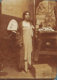 Jeune femme servant de modèle dans l’atelier de Jean Boucher