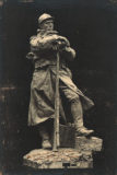 Photographie de la statuette Le Poilu