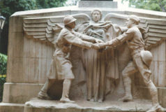 Monument aux morts à Paris